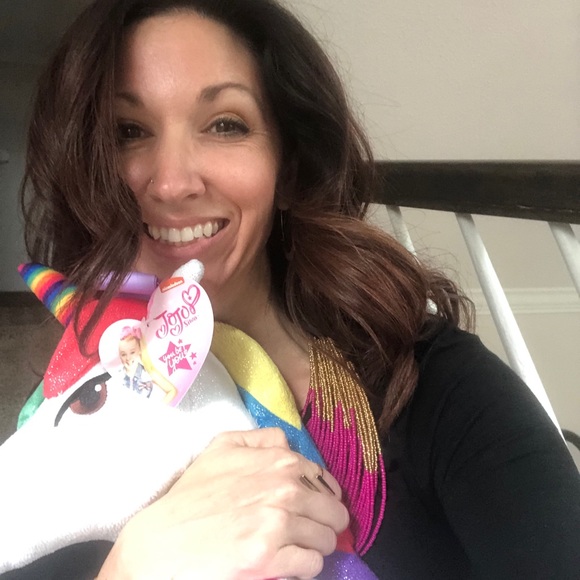 Meet your Posher, Monica - Picture 2 of 2